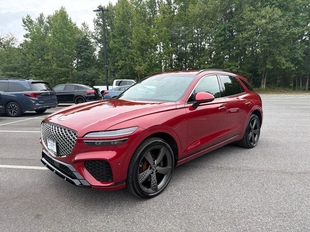 Used 2023 Genesis GV70 3.5T Sport w/ Sport Prestige Package AWD/4WD image 2