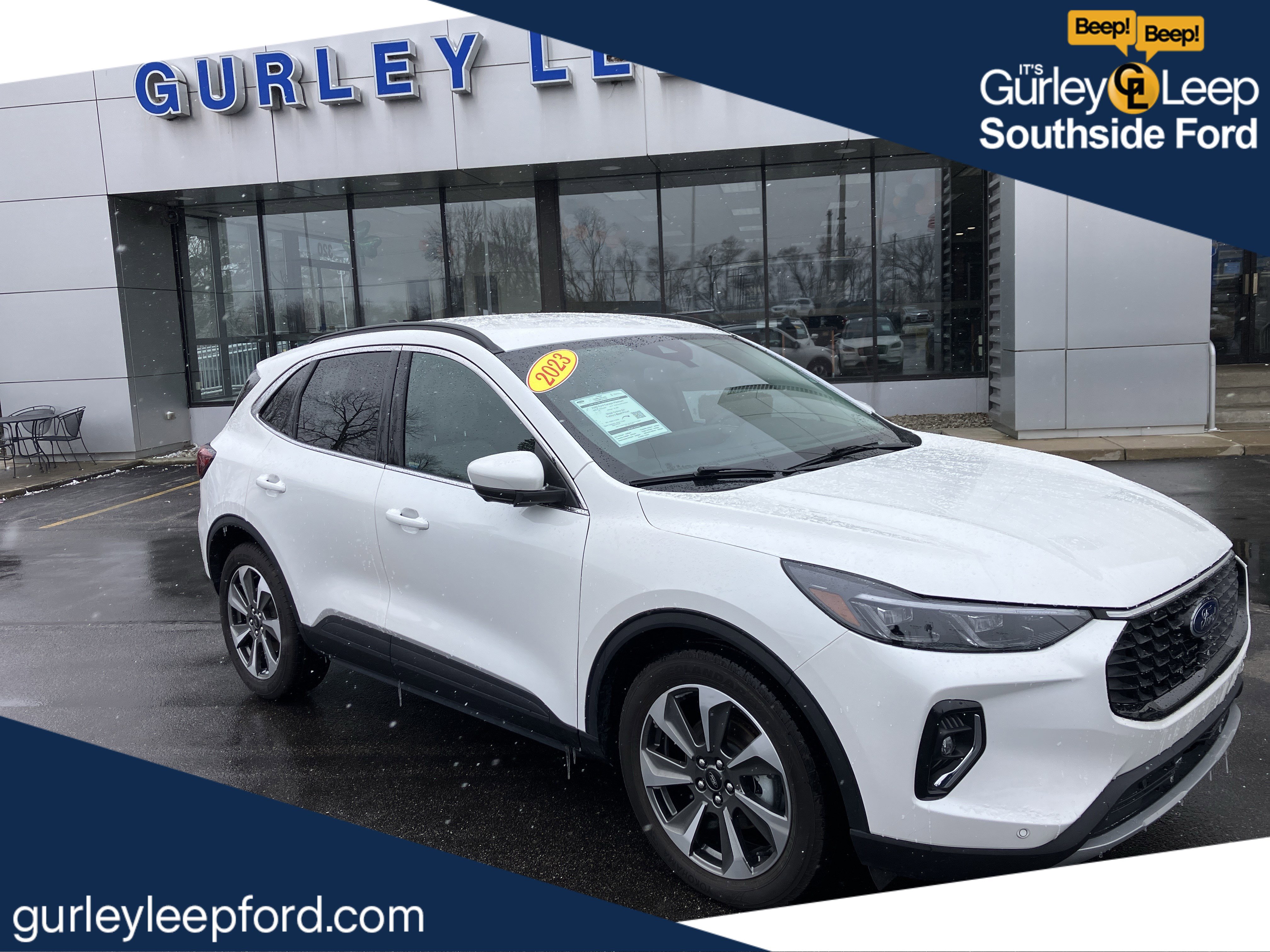 Used 2023 Ford Escape Platinum image 1