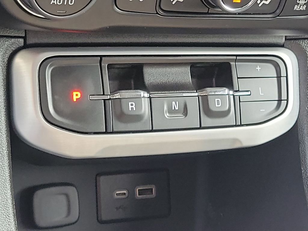 Used 2023 GMC Acadia SLE w/ Elevation Edition image 15