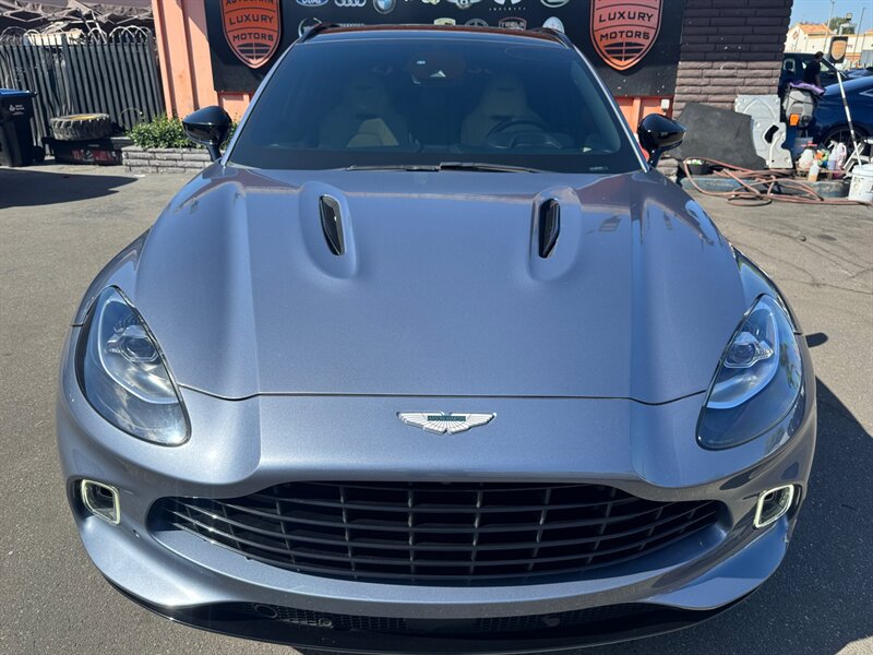 Used 2022 Aston Martin DBX AWD/4WD image 2