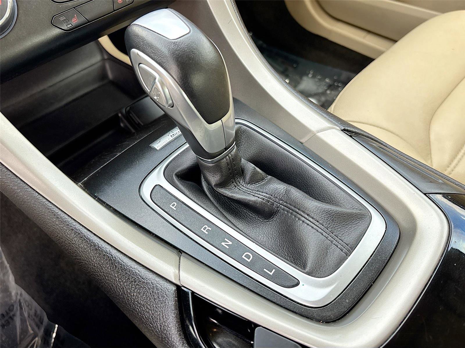 Used 2015 Ford Fusion SE w/ Equipment Group 502A image 16