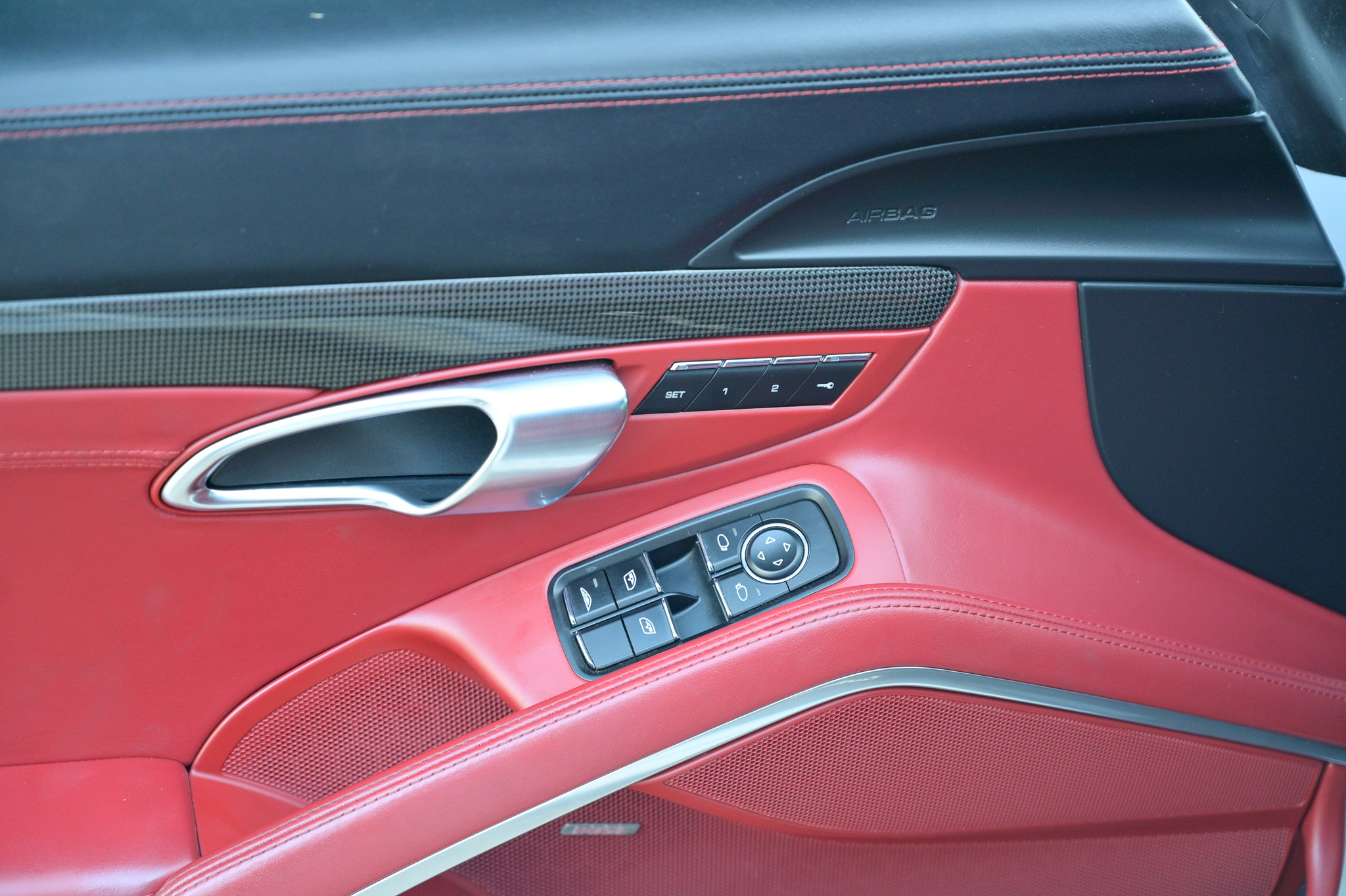 Used 2015 Porsche 911 Turbo S image 24