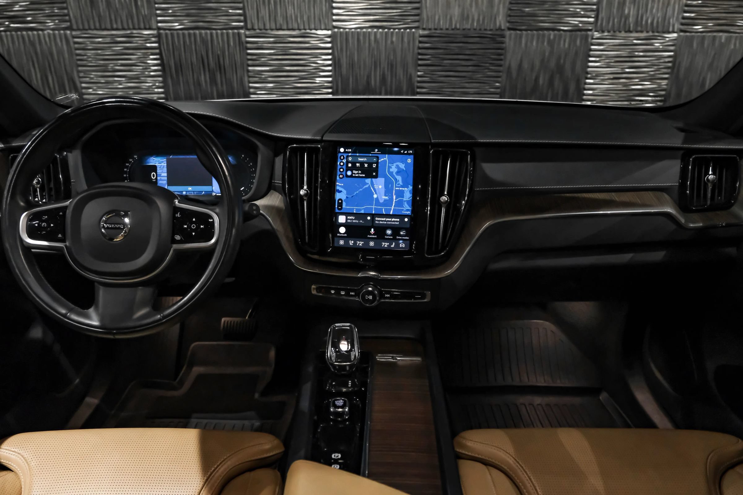 Used 2022 Volvo XC60 B5 Inscription w/ Advanced Package FWD image 15