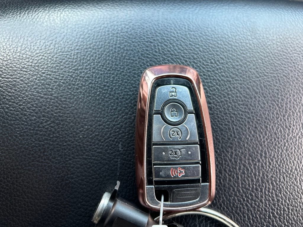 Used 2019 Ford Expedition Max XLT w/ Equipment Group 202A AWD/4WD image 39