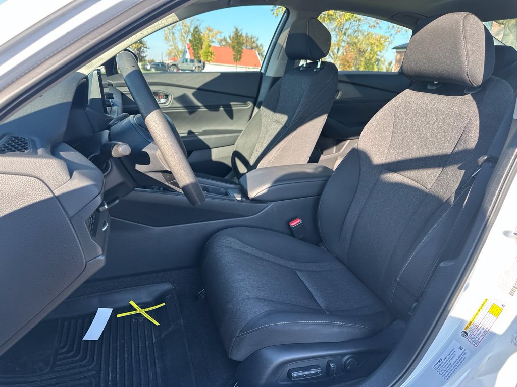 Used 2024 Honda Accord EX image 16