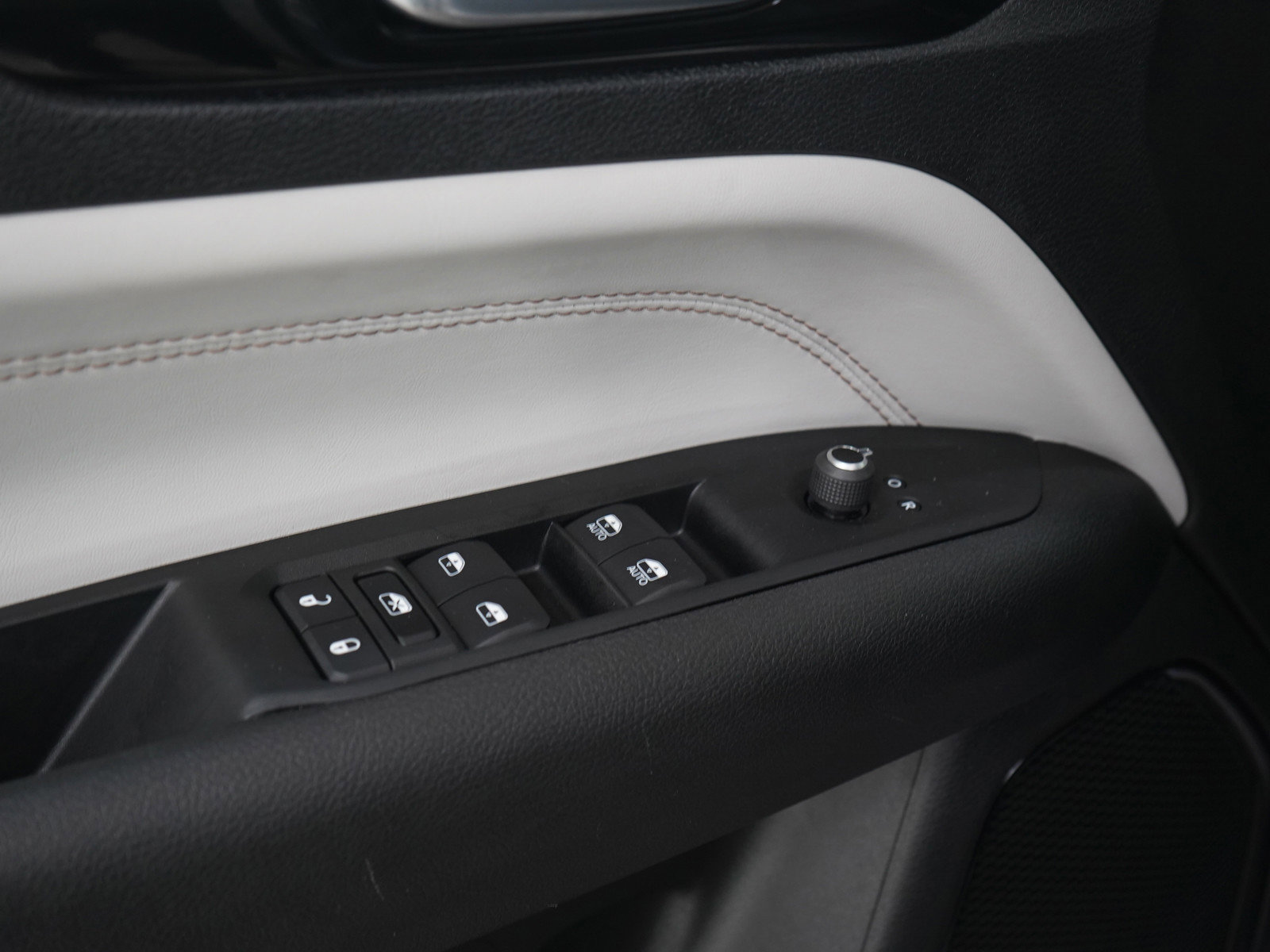 Used 2023 Jeep Compass Limited AWD/4WD image 20