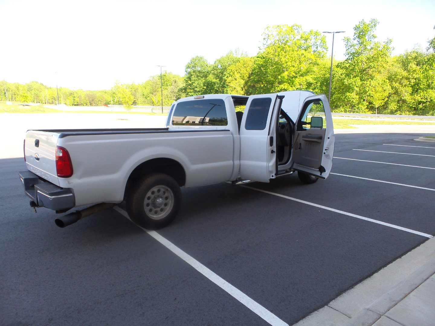 Used 2010 Ford F250 XL RWD image 91