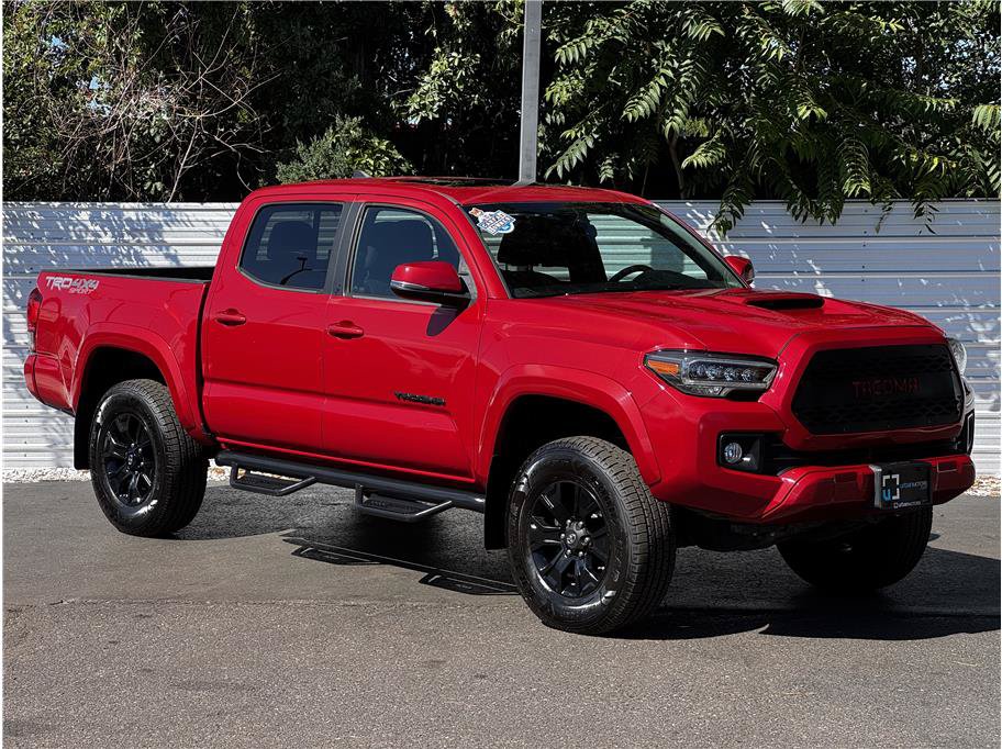 Used 2016 Toyota Tacoma TRD Sport AWD/4WD image 6
