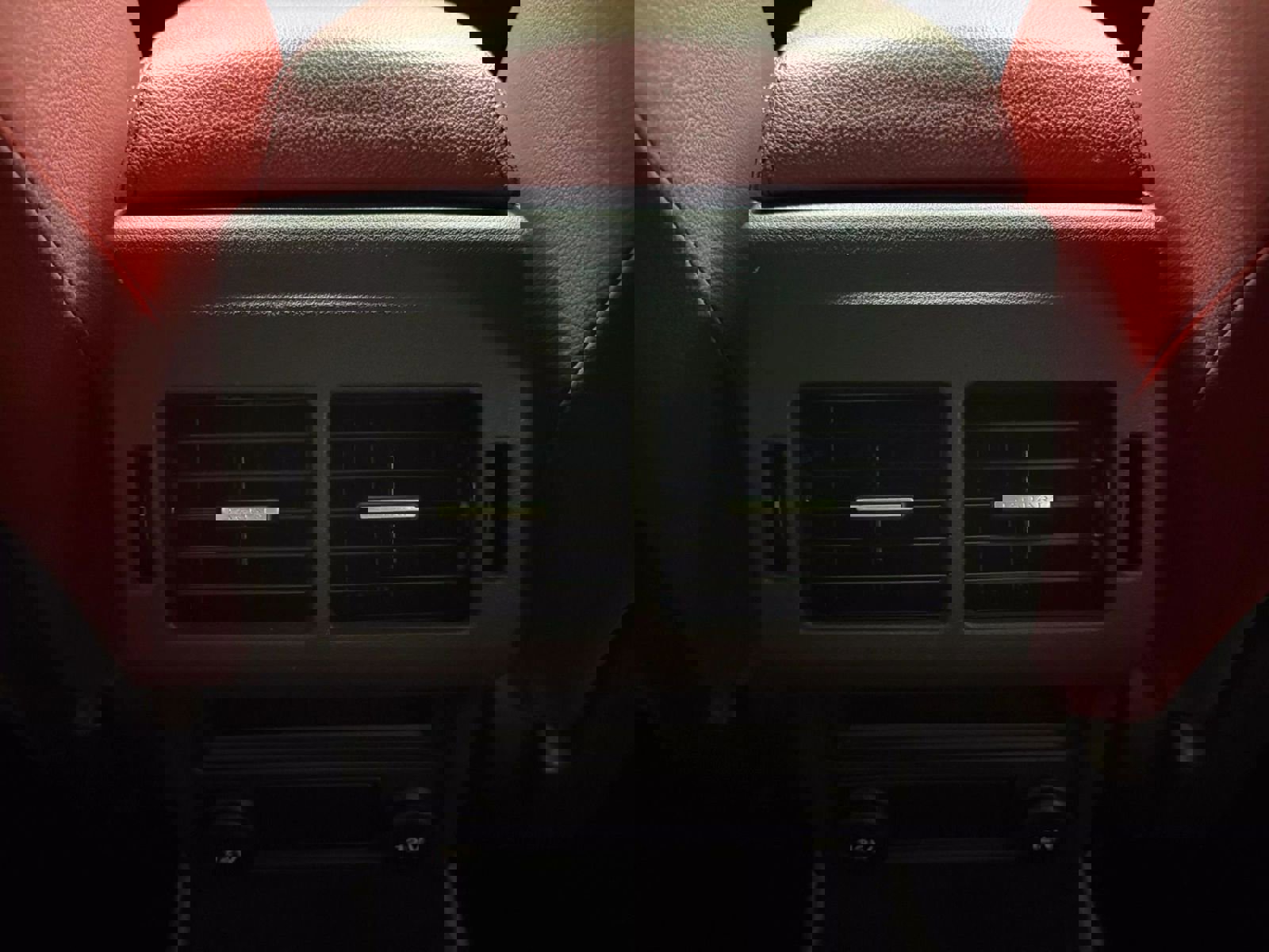 Used 2018 Jaguar XF S image 23