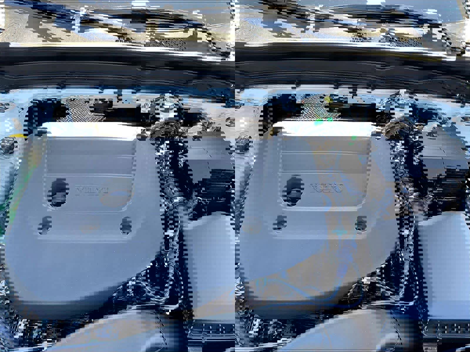 New 2026 Volvo XC40 B5 Ultra w/ Climate Package image 13