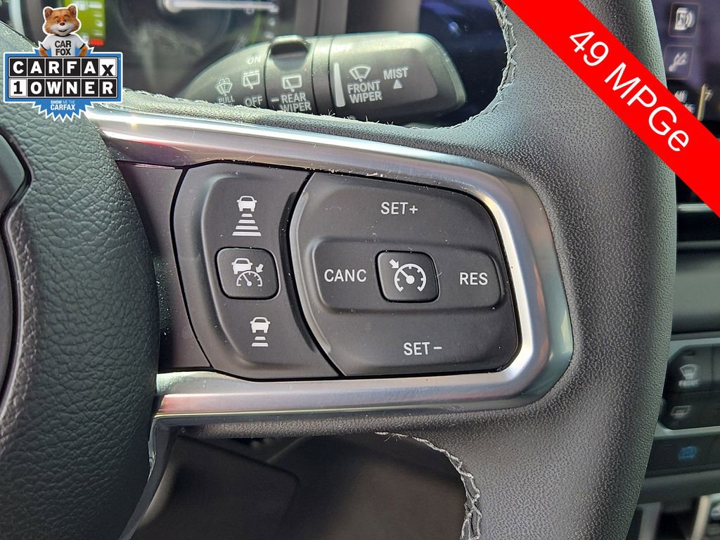 Used 2025 Jeep Wrangler Unlimited Sahara w/ Safety Group AWD/4WD image 20