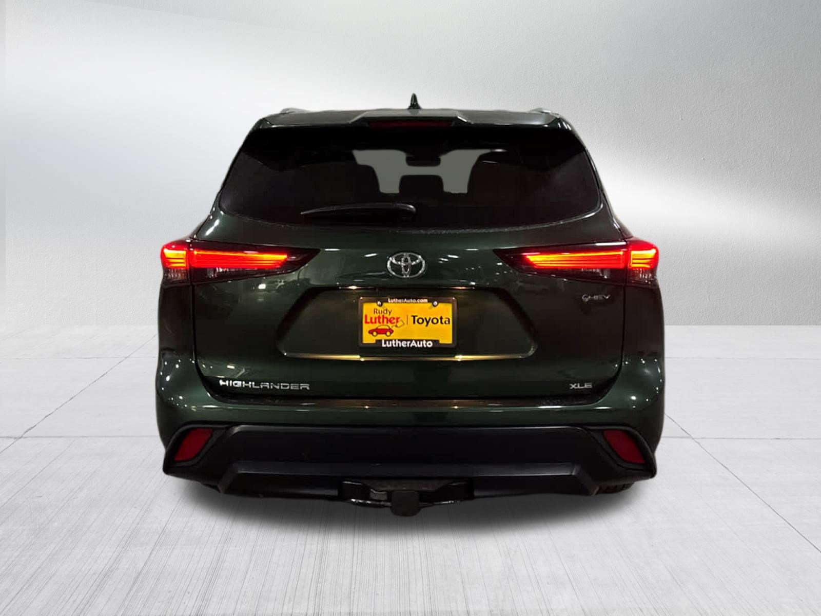 Certified 2025 Toyota Highlander XLE AWD/4WD image 5