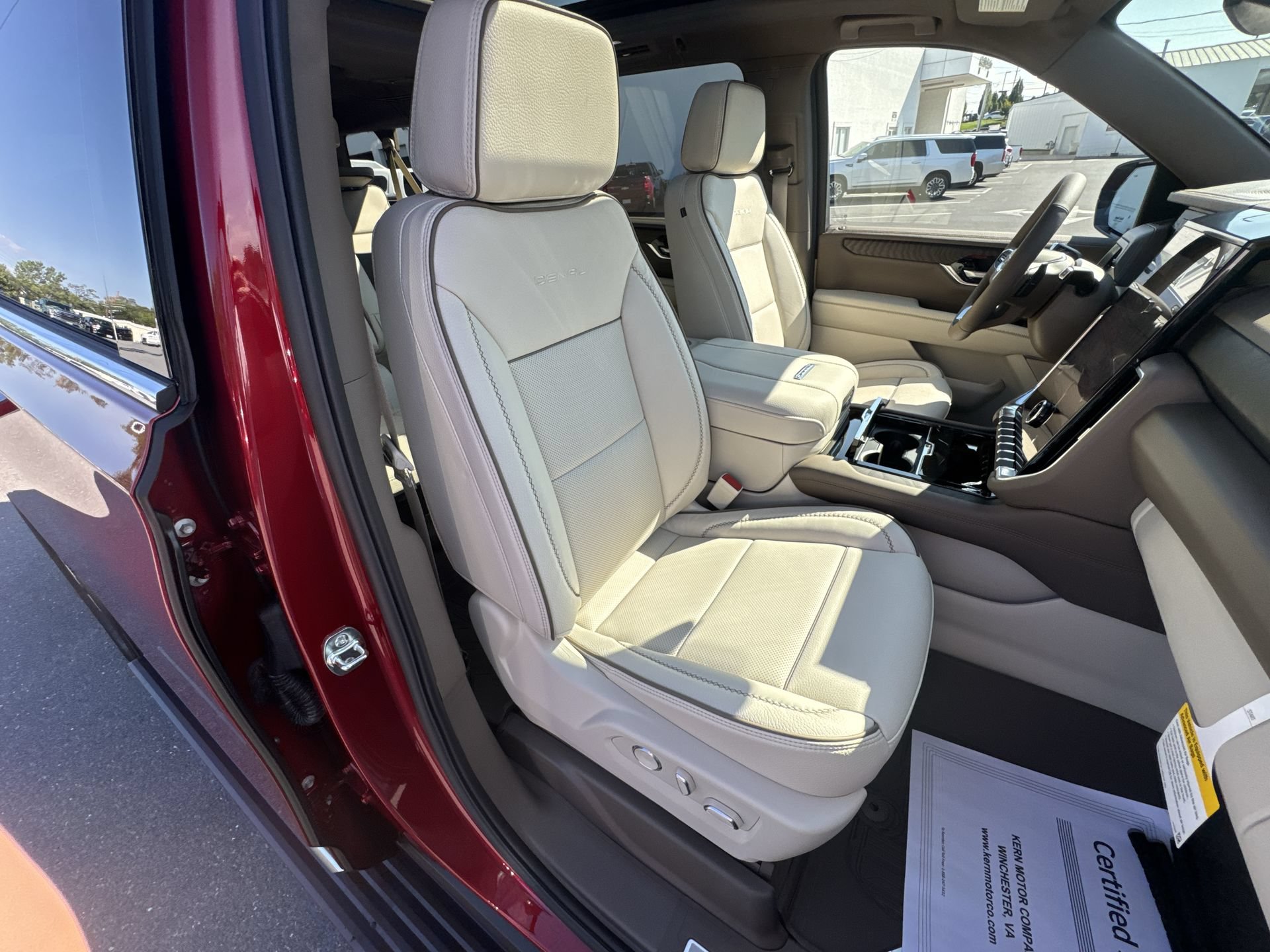 New 2026 GMC Yukon XL Denali w/ Sun & Power Step Package AWD/4WD image 27