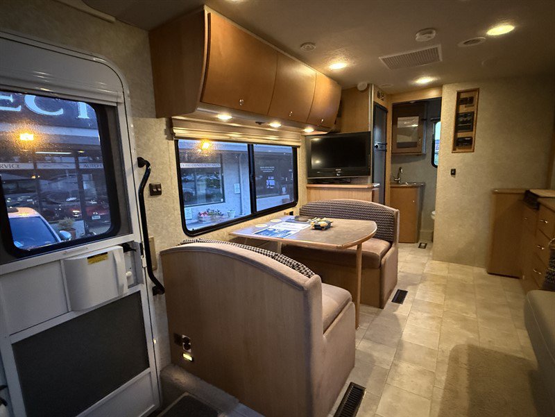 Used 2008 Dodge Sprinter 3500 RWD image 20