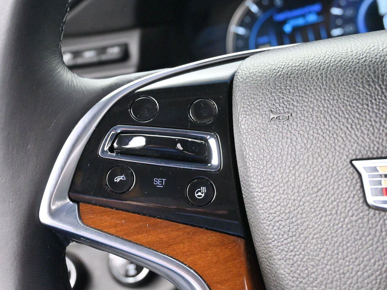 Used 2017 Cadillac Escalade ESV Luxury image 21