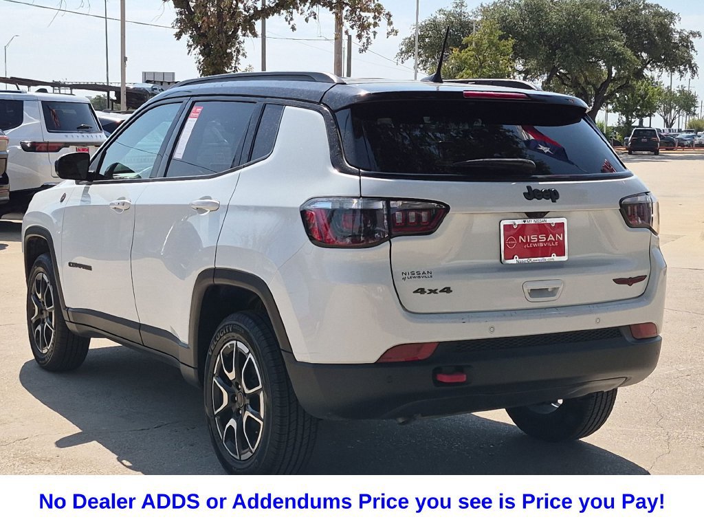Used 2025 Jeep Compass Trailhawk AWD/4WD image 8