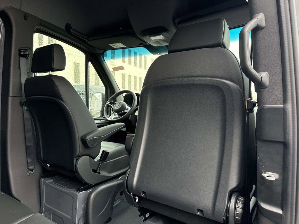 New 2026 Mercedes-Benz Sprinter 2500 image 7