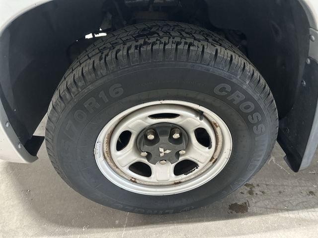 Used 2007 Mitsubishi Raider LS RWD image 22