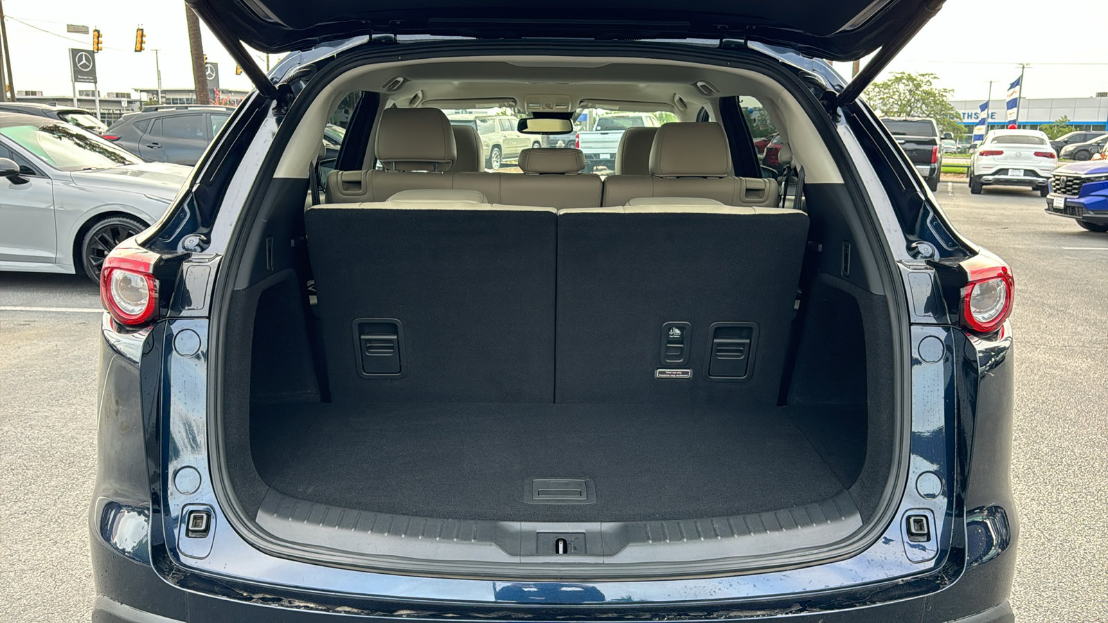 Certified 2022 MAZDA CX-9 Touring w/ Touring Premium Package AWD/4WD image 19