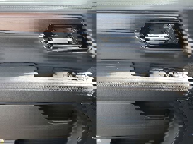 New 2026 GMC Yukon XL Denali w/ Sun & Power Step Package image 17