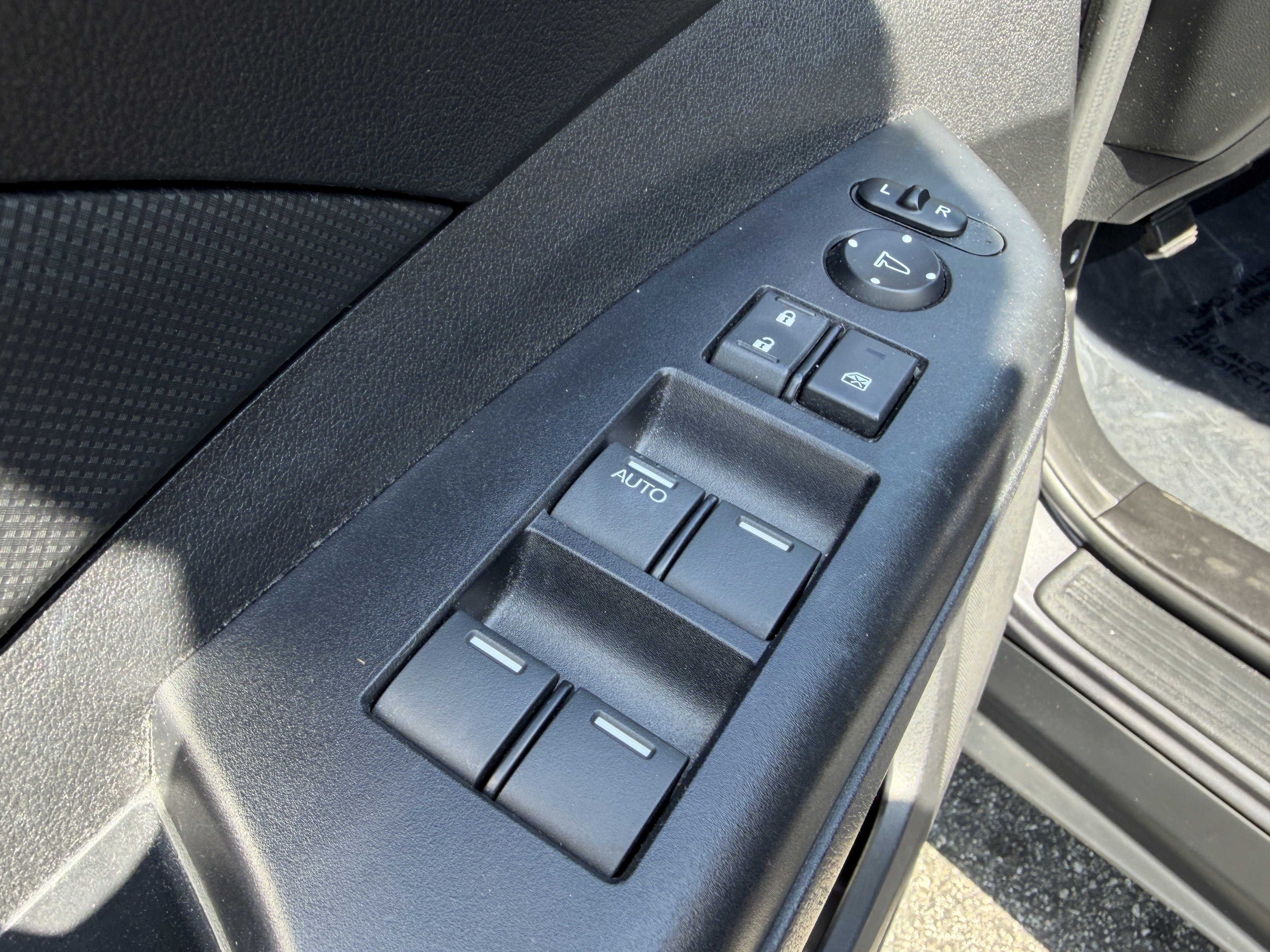 Used 2016 Honda CR-V SE image 14