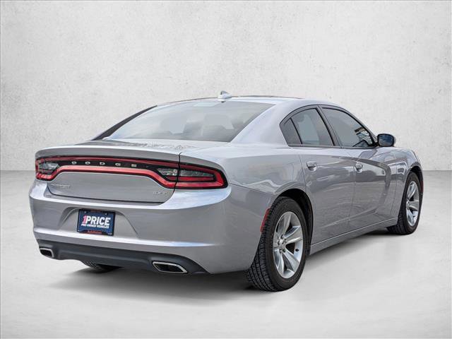 Used 2017 Dodge Charger SXT image 5
