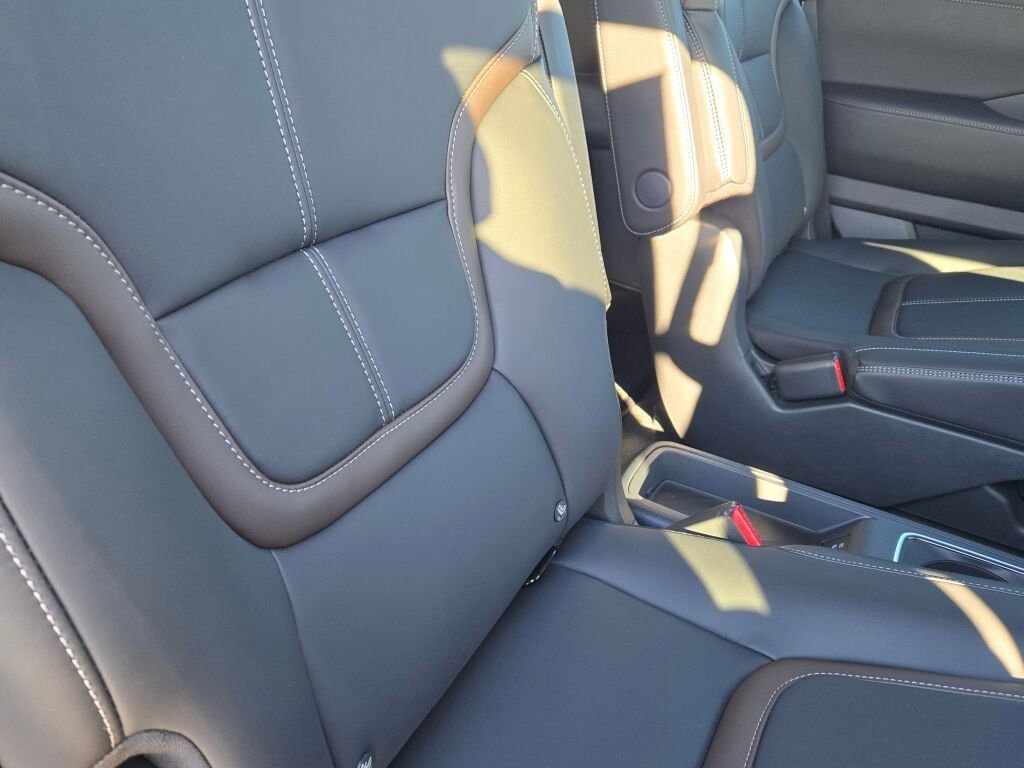 New 2026 Nissan Armada SL w/ Captain's Chari Seat Package image 10