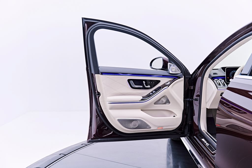 Used 2024 Mercedes-Benz S 63 AMG S image 39