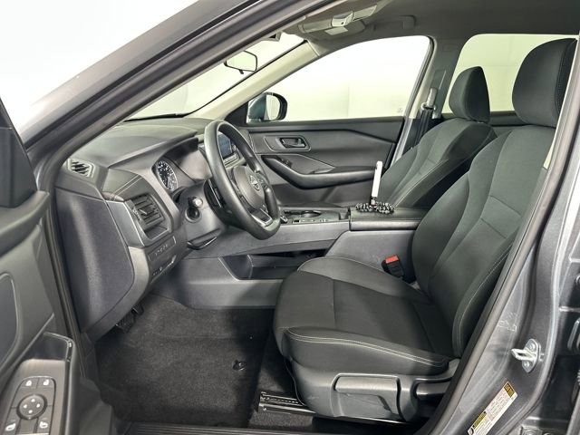 Used 2024 Nissan Rogue S image 11