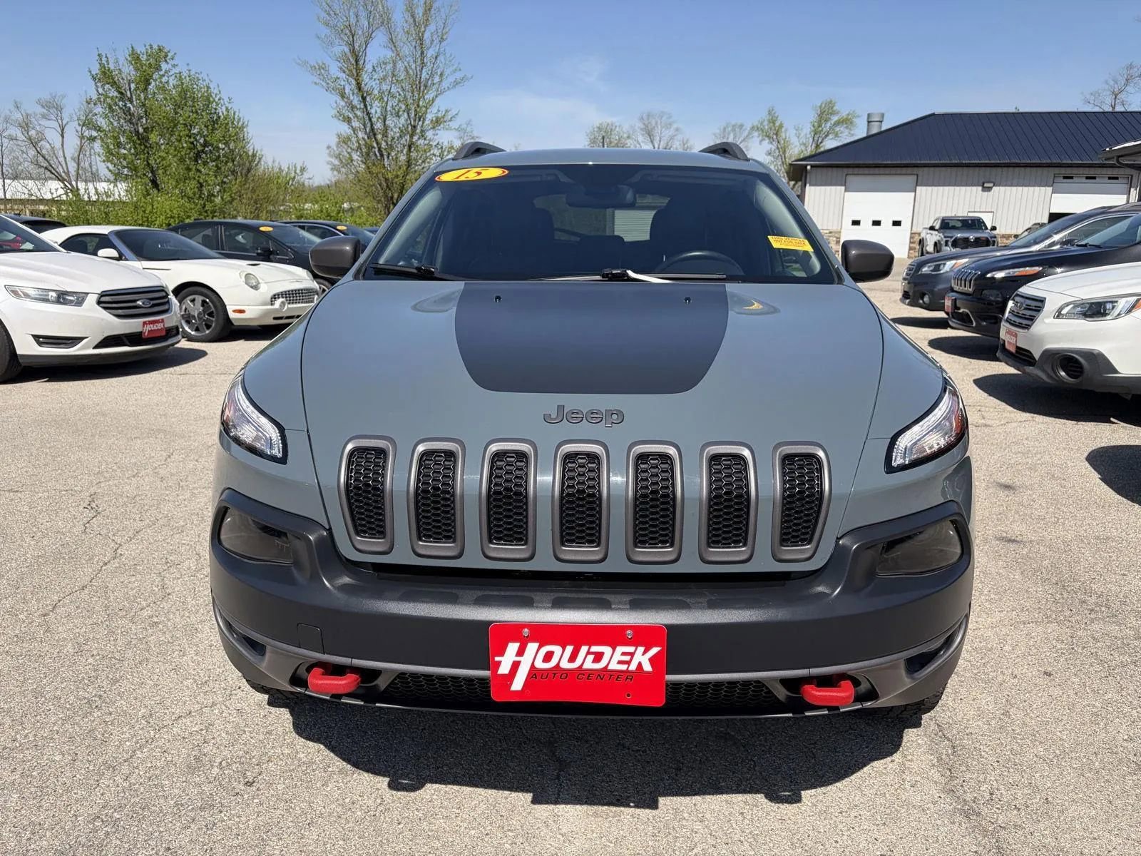 Used 2015 Jeep Cherokee Trailhawk w/ Cold Weather Group image 2