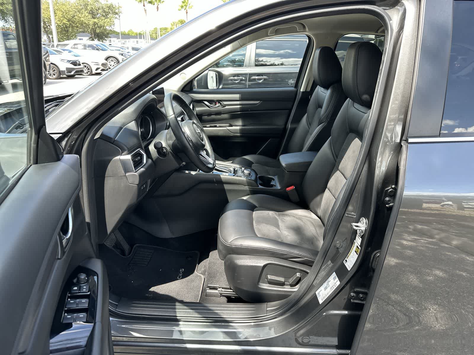Used 2020 MAZDA CX-5 Touring FWD image 2