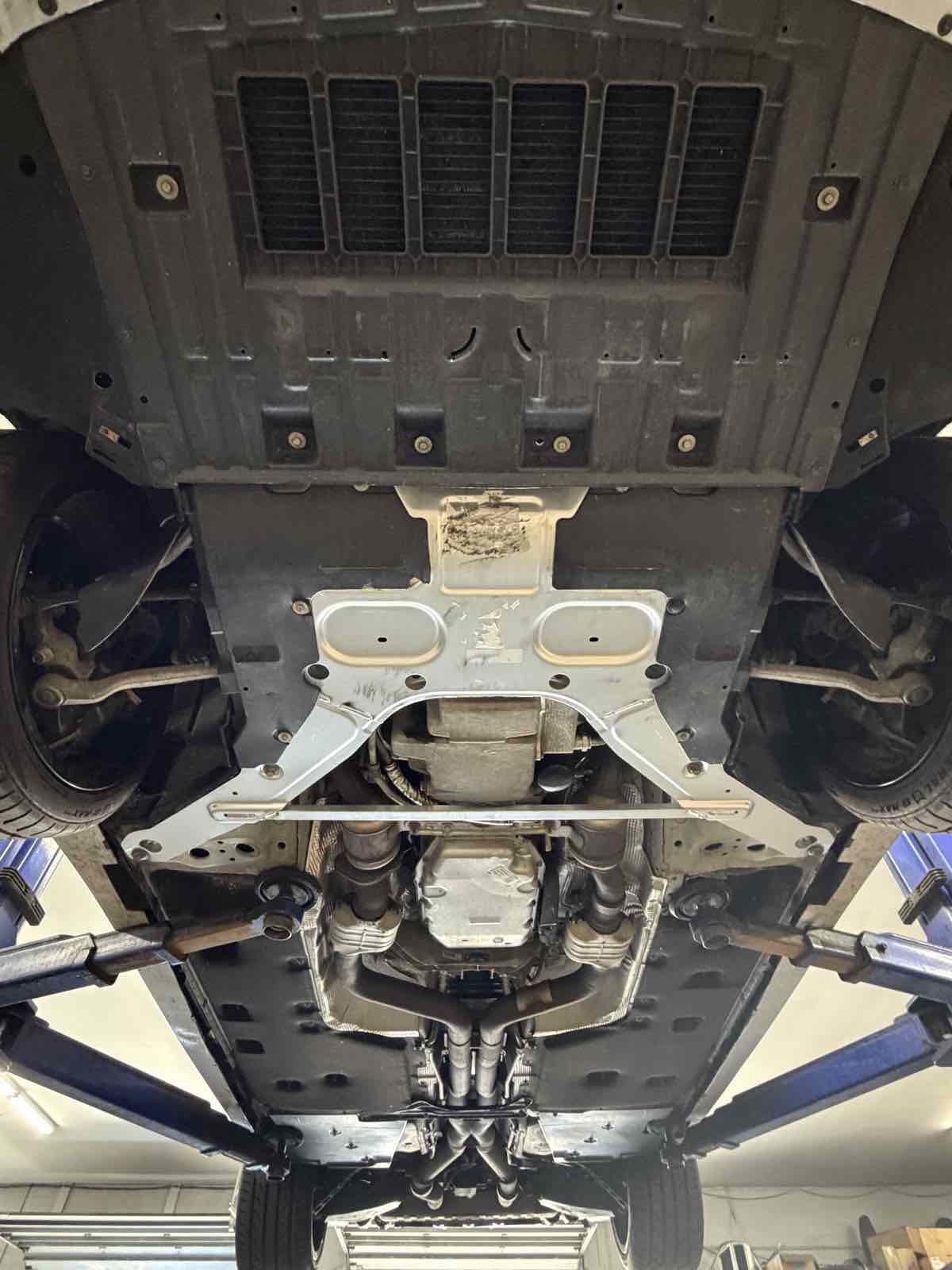 Used 2017 Cadillac CTS V w/ Carbon Black Package RWD image 27