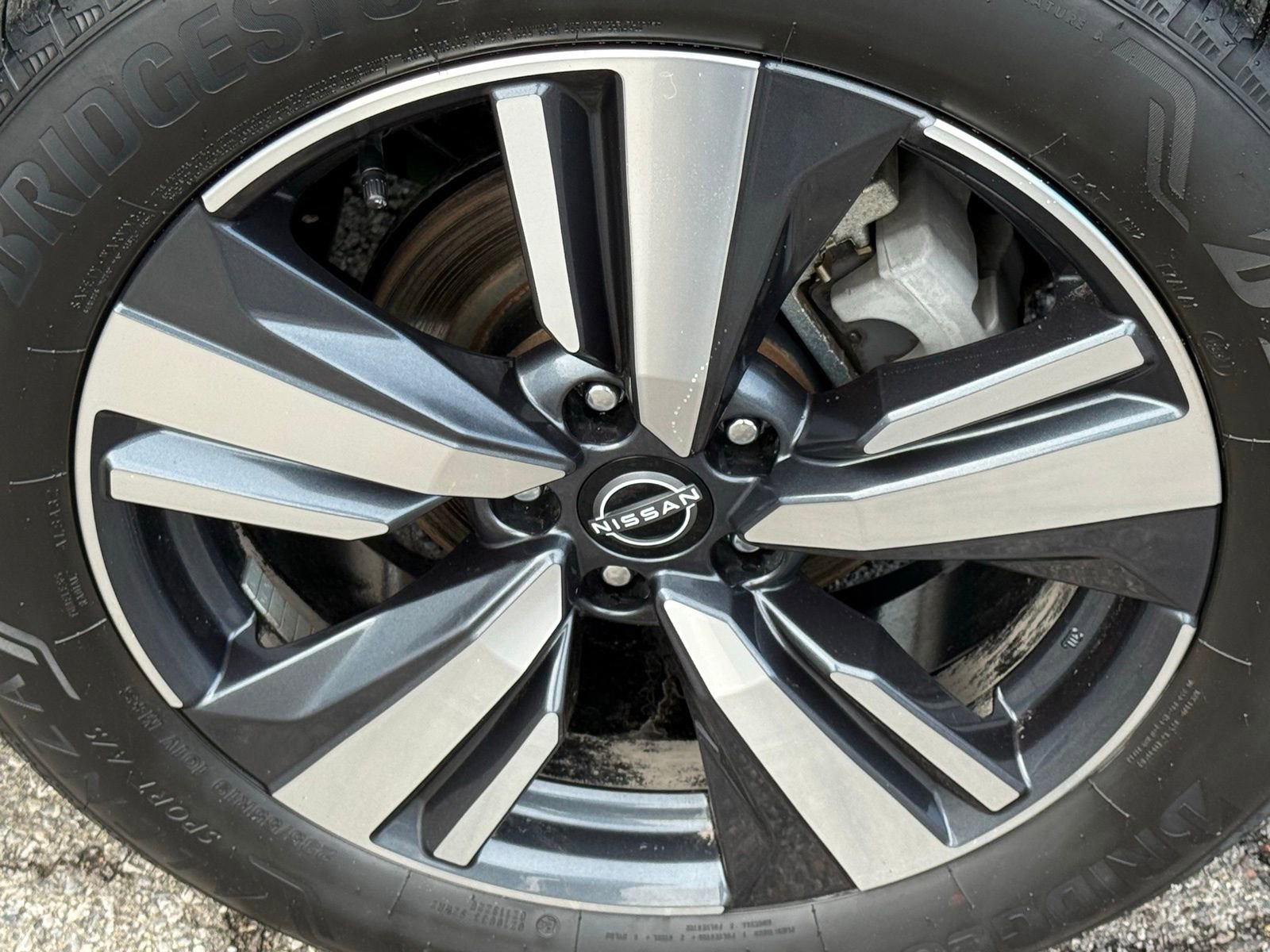 Used 2022 Nissan Rogue SL image 41