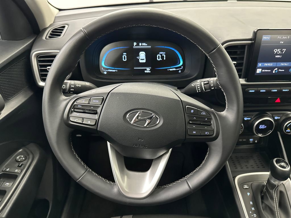 Used 2026 Hyundai Venue SEL FWD image 24