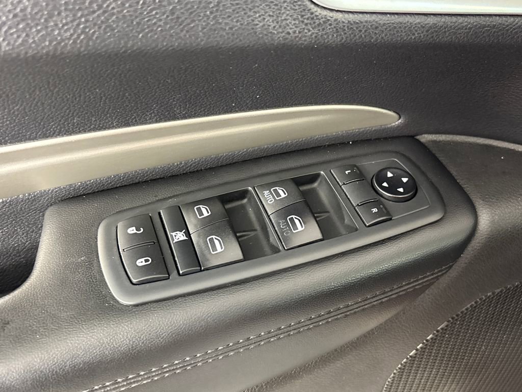 Used 2020 Dodge Durango SXT w/ 3rd Row Seating Group image 10