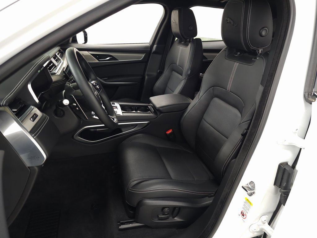 Certified 2025 Jaguar F-PACE R-Dynamic S image 14