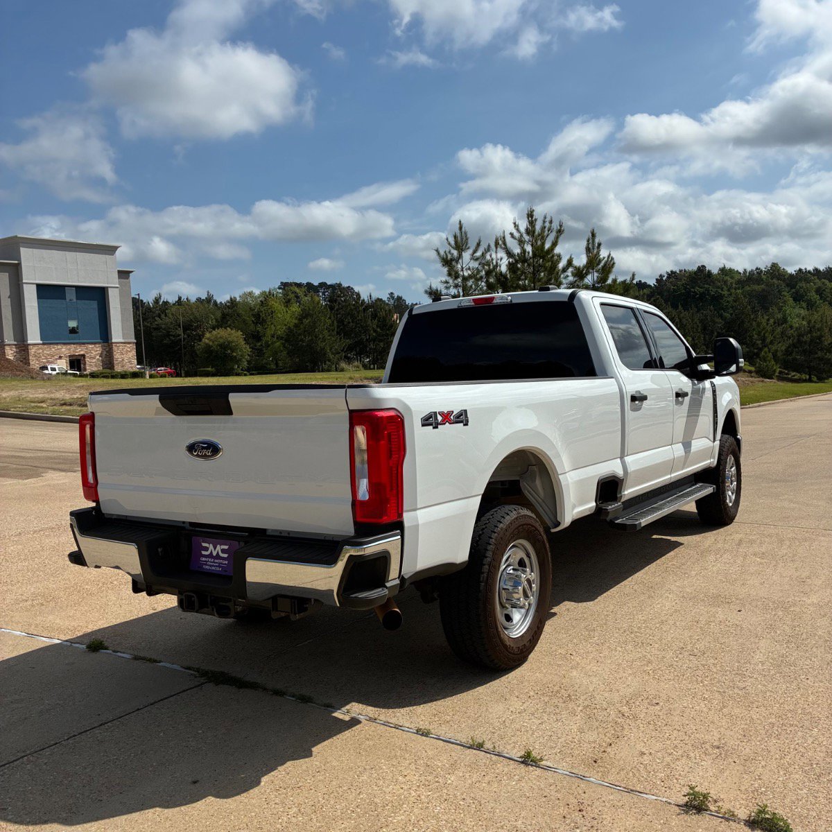 Used 2024 Ford F350 XLT AWD/4WD image 5