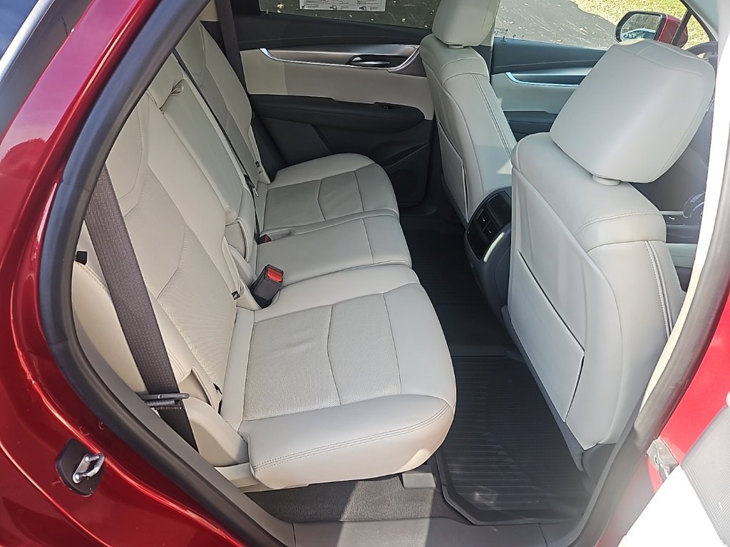 Used 2021 Cadillac XT5 Premium Luxury w/ LPO, Floor Liner Package image 28