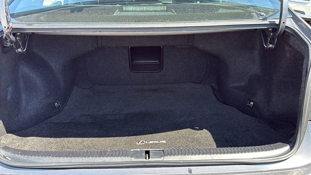 Used 2017 Lexus ES 350 w/ Navigation System Package image 9