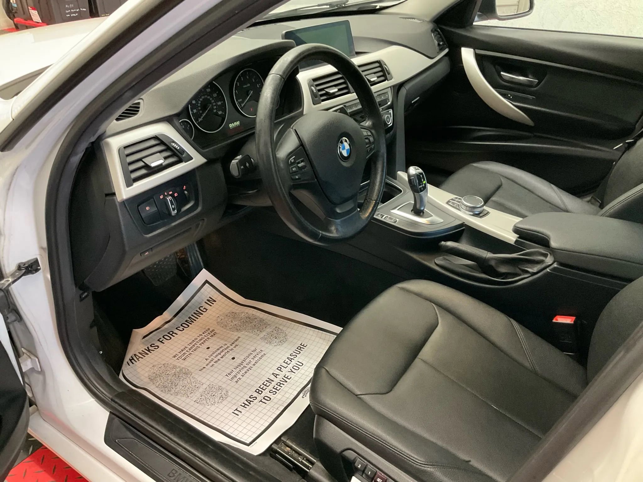 Used 2018 BMW 320i xDrive Sedan image 15