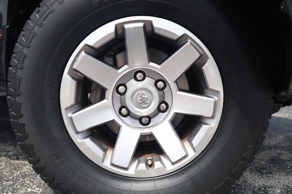 Used 2015 Toyota 4Runner Trail Premium AWD/4WD image 2