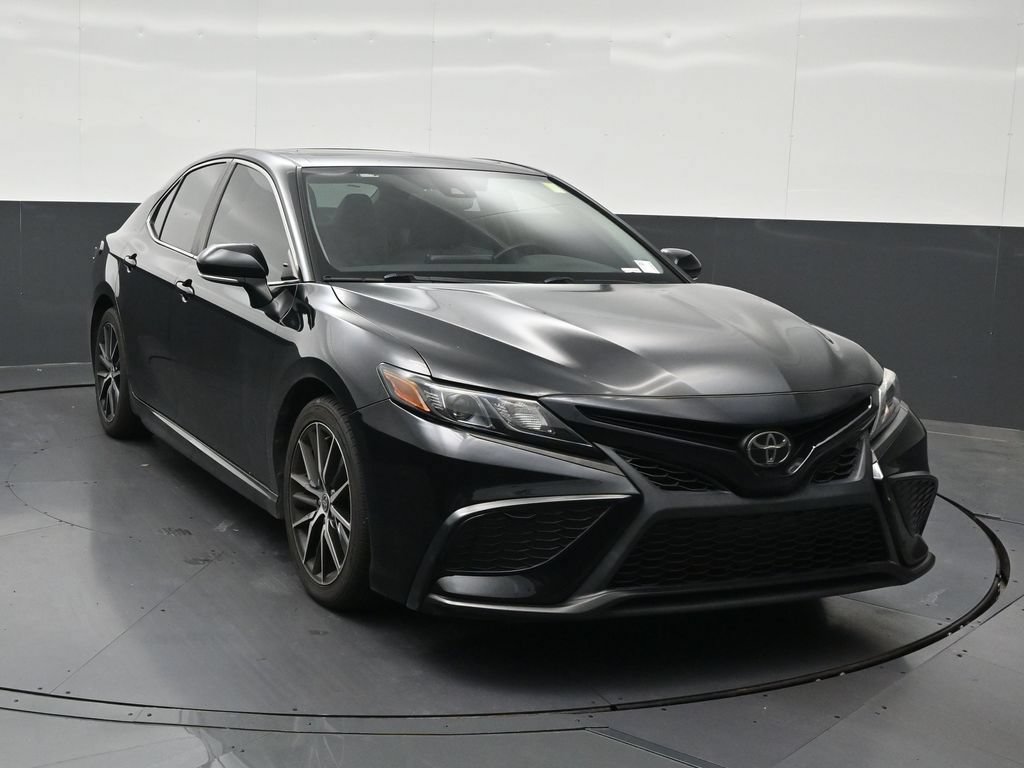 Used 2022 Toyota Camry SE w/ Audio Upgrade Package FWD image 8