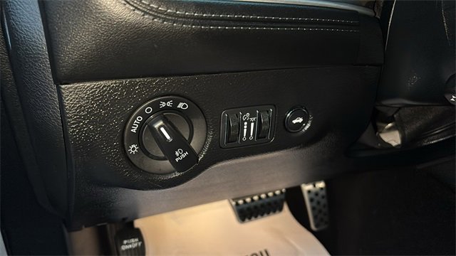 Used 2020 Dodge Challenger R/T w/ Plus Package image 11