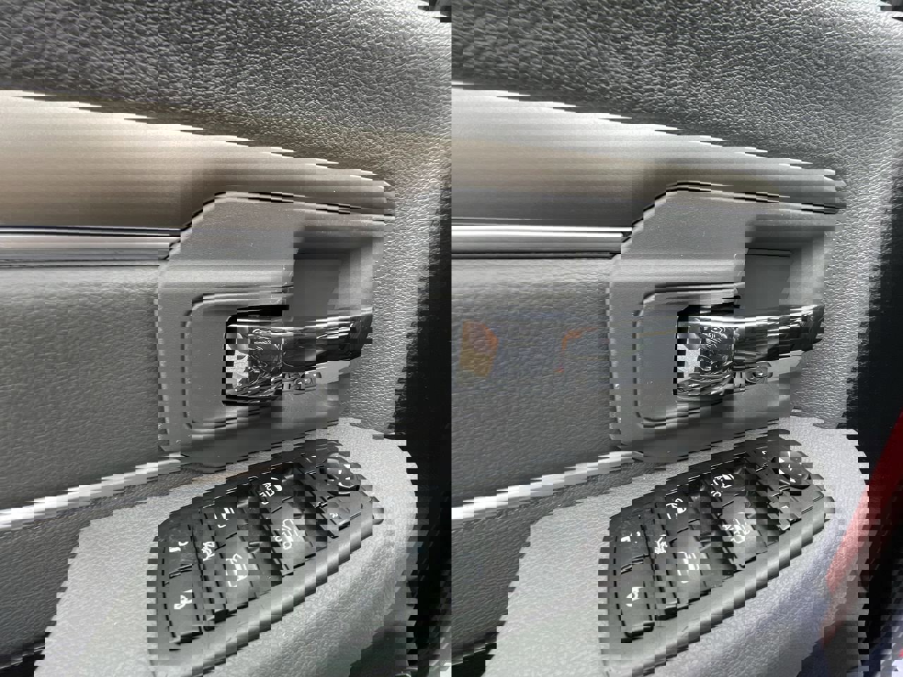 Used 2016 RAM 1500 Big Horn image 22