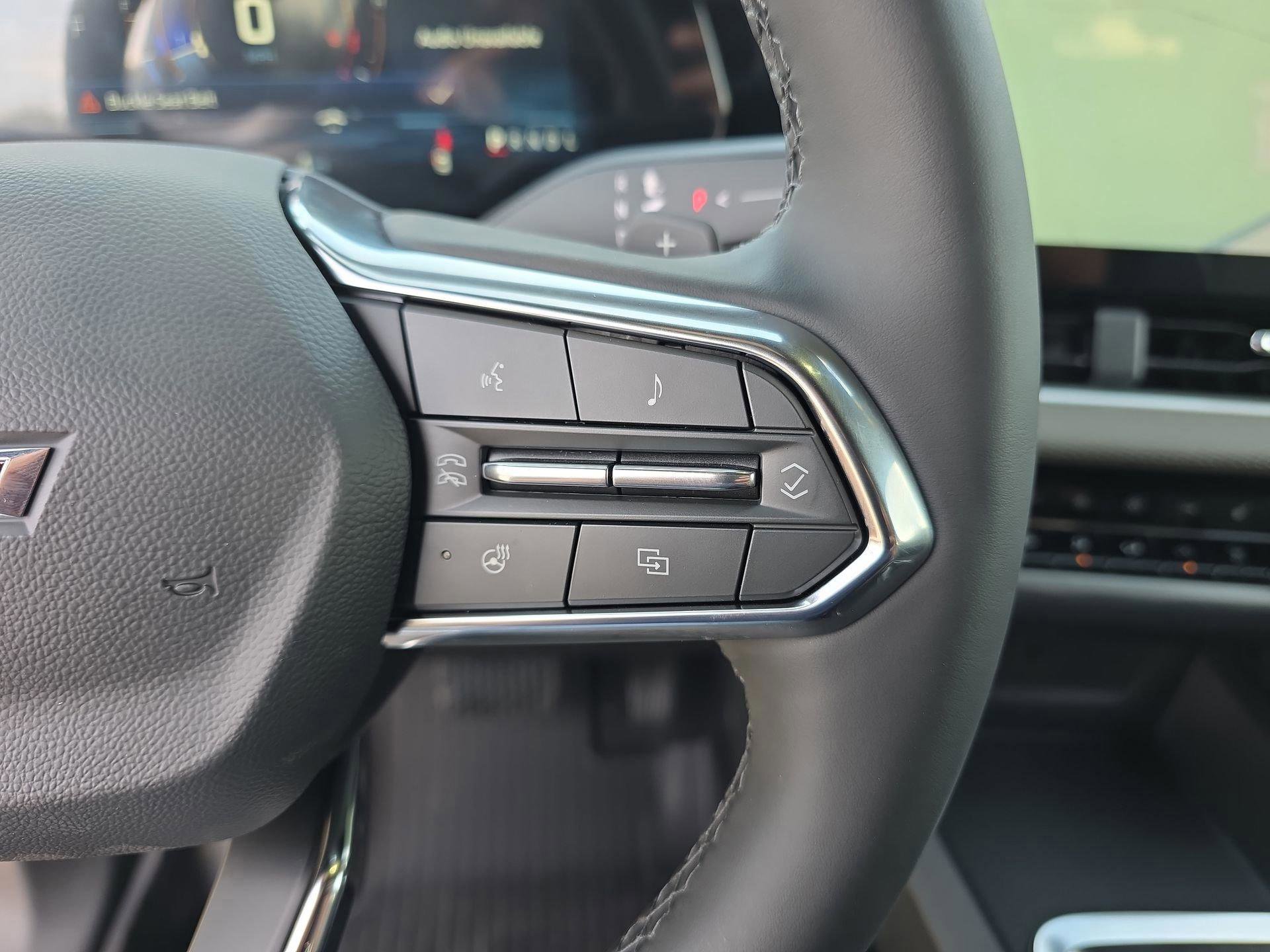 New 2026 Chevrolet Equinox LT w/ Convenience Package II image 13