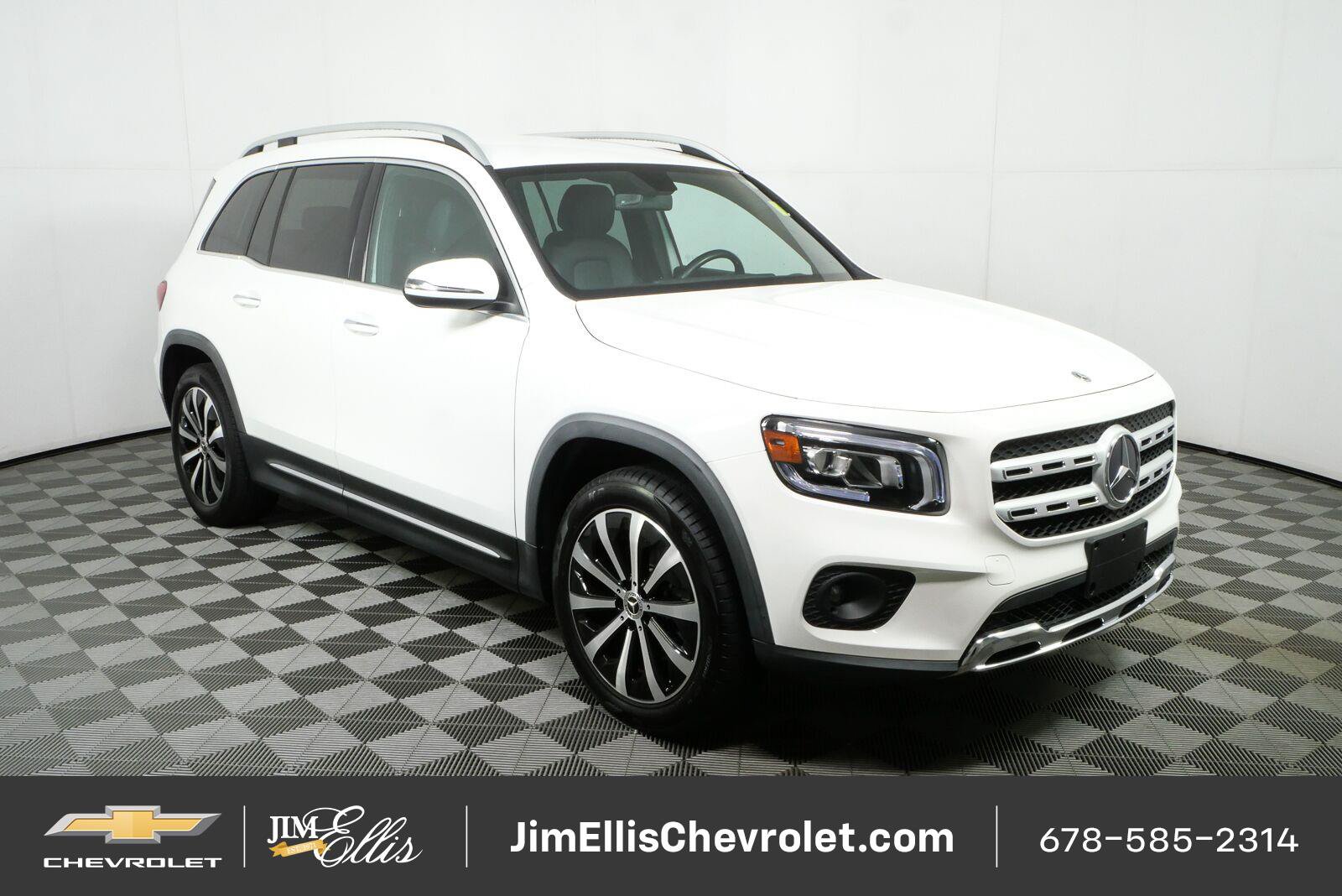 Used 2022 Mercedes-Benz GLB 250 w/ Premium Package Lite image 1
