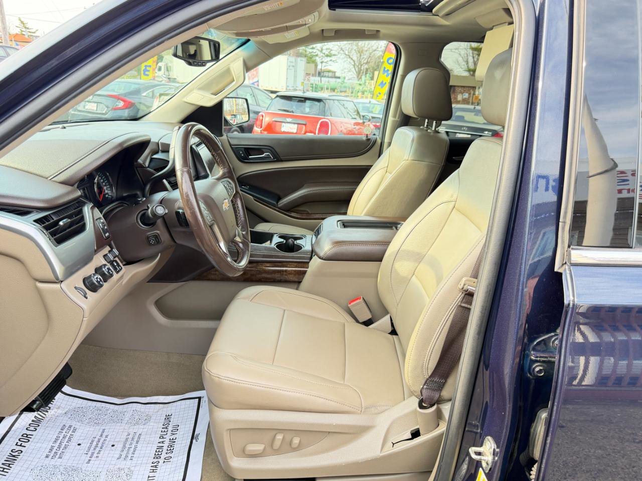 Used 2018 Chevrolet Suburban LT image 12