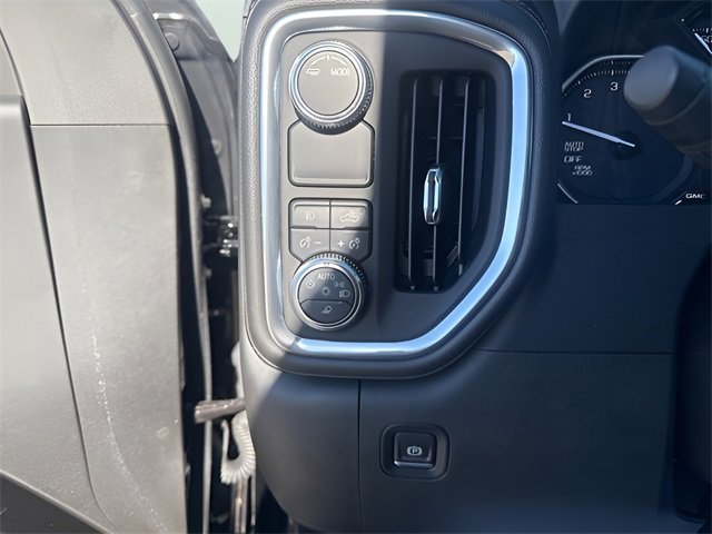Used 2021 GMC Sierra 1500 SLT w/ SLT Premium Package image 19