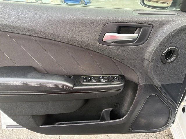 Used 2023 Dodge Charger SXT w/ Blacktop Package image 9