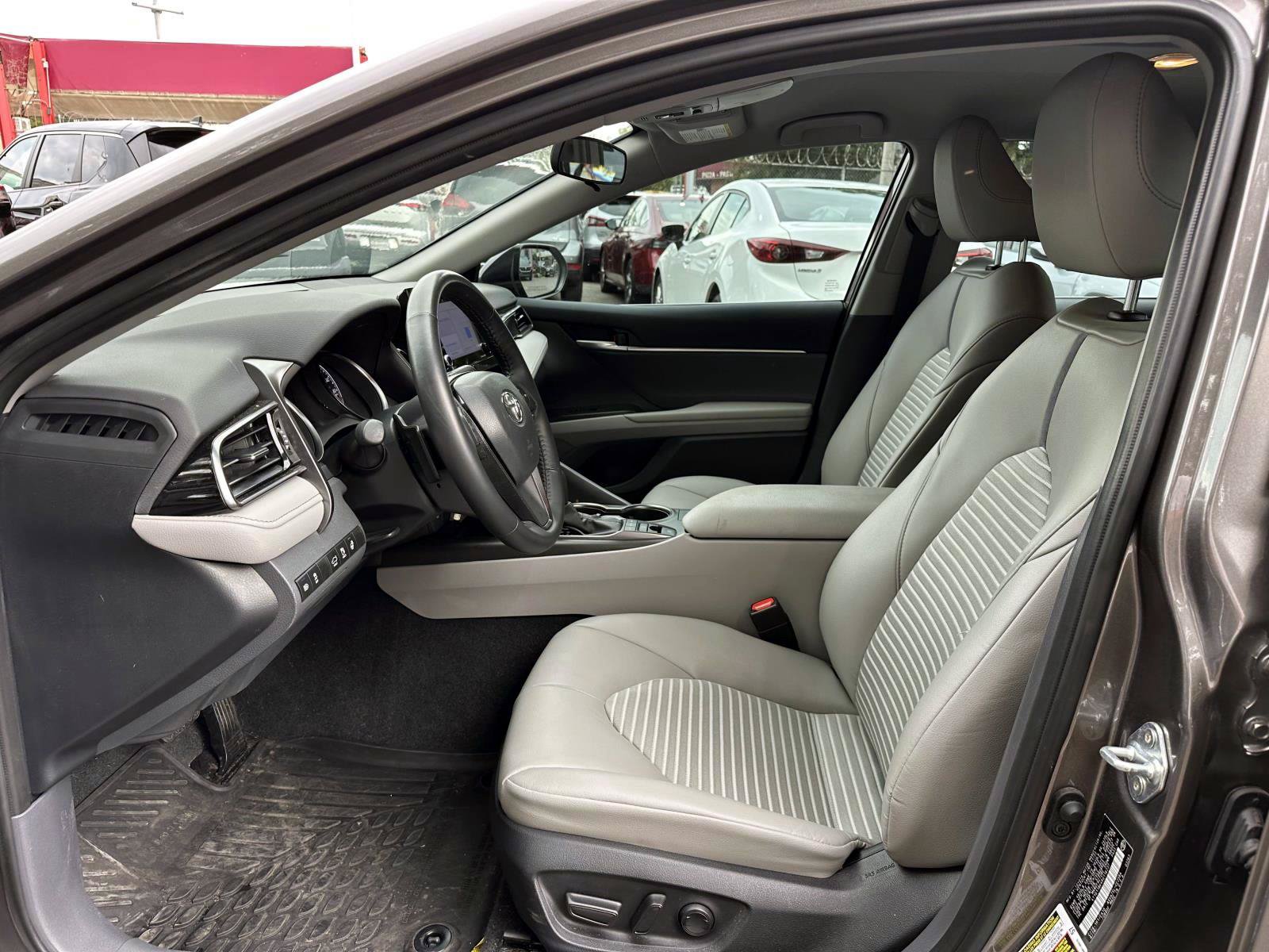 Used 2024 Toyota Camry SE w/ Cold Weather Package AWD/4WD image 9